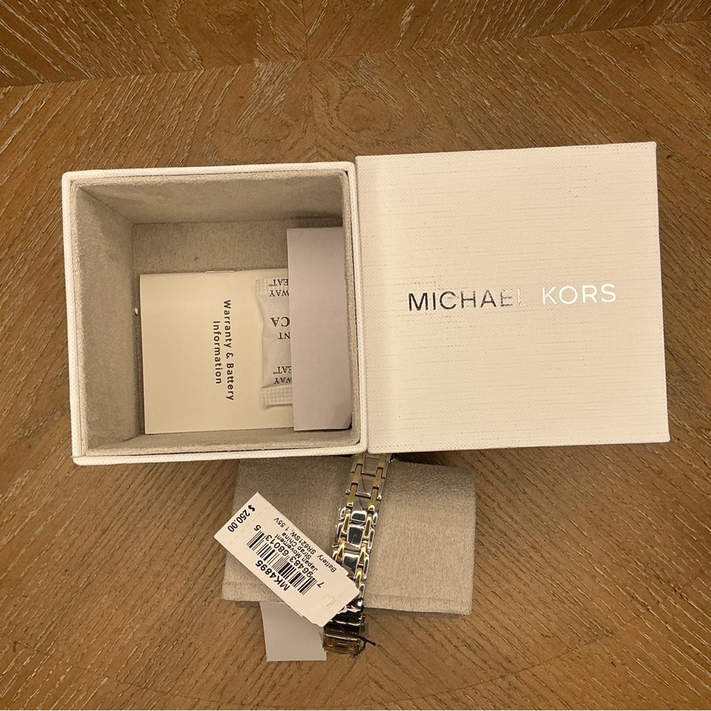 Michael Kors
Women's Laney Three-Hand Two-Tone Stainless-Steel Watch, 30mm - Picture 8 of 8